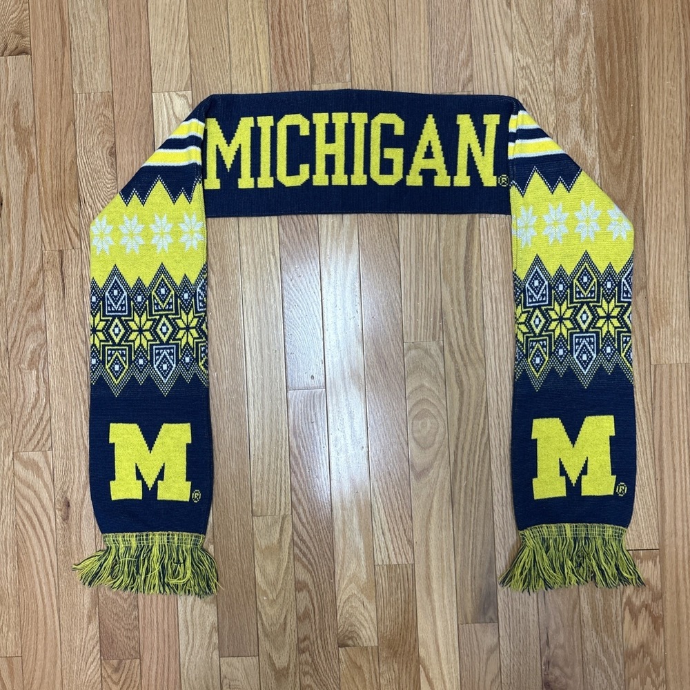 Forever Collectibles Michigan Wolverines Scarf‎ Spell Out Snowflake Scarf